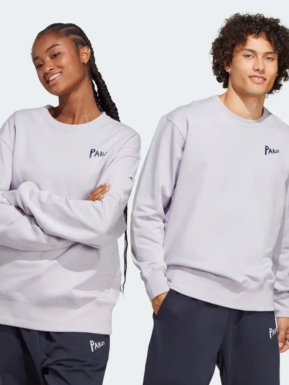 Adidas Men’s Crewneck Sweatshirt in Pale Lavender (HR6990)